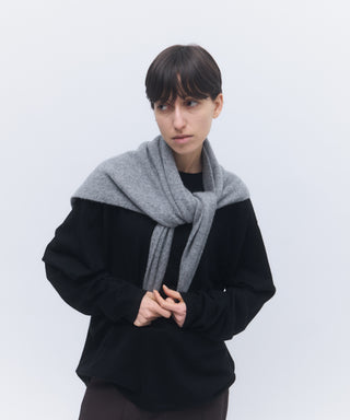 Button triangle scarf